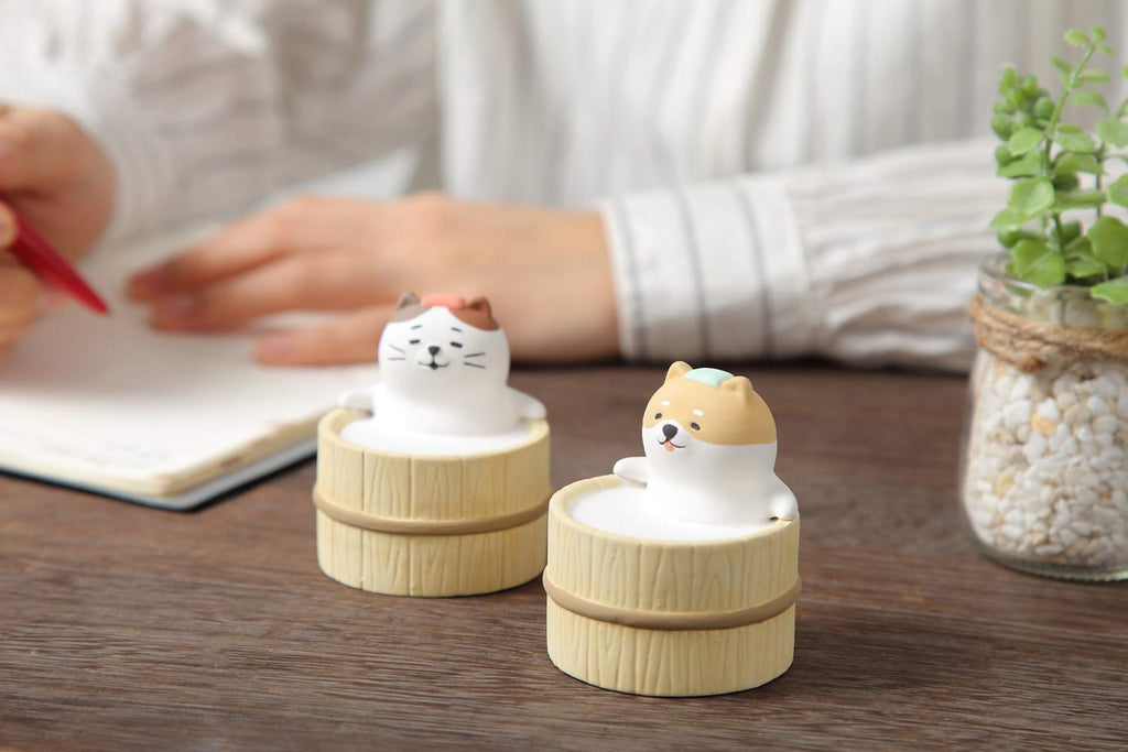 Aroma Ceramic Stone Diffuser [Japan Import] - Non-Electric Passive Aromatherapy Diffuser, Cute Animal Design (Bathing Dog)