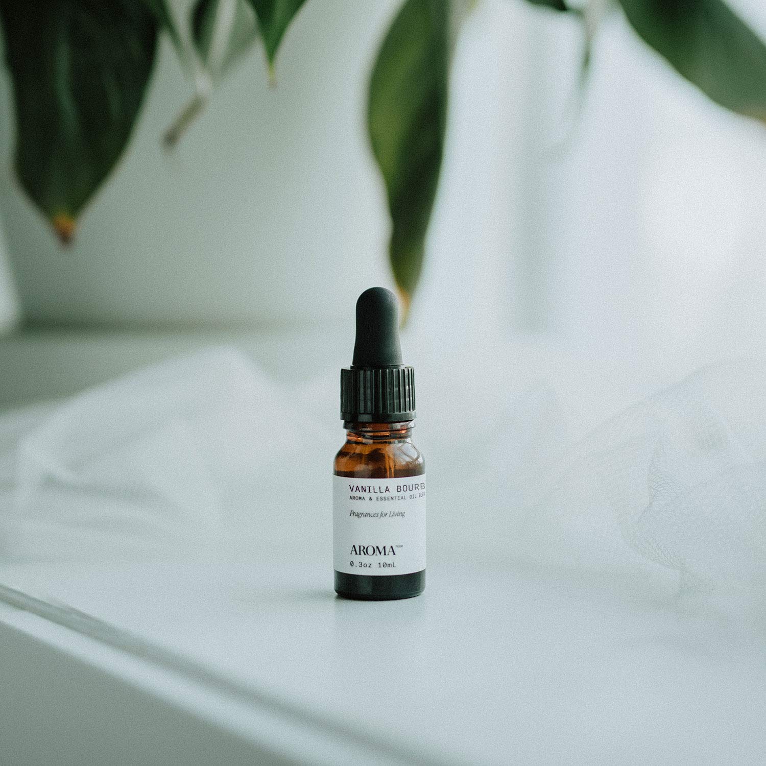 AromaTech Vanilla Bourbon Essential Oil Blend – Hotel-Inspired Vanilla, Bourbon & Oak (0.3 fl oz / 10 mL)