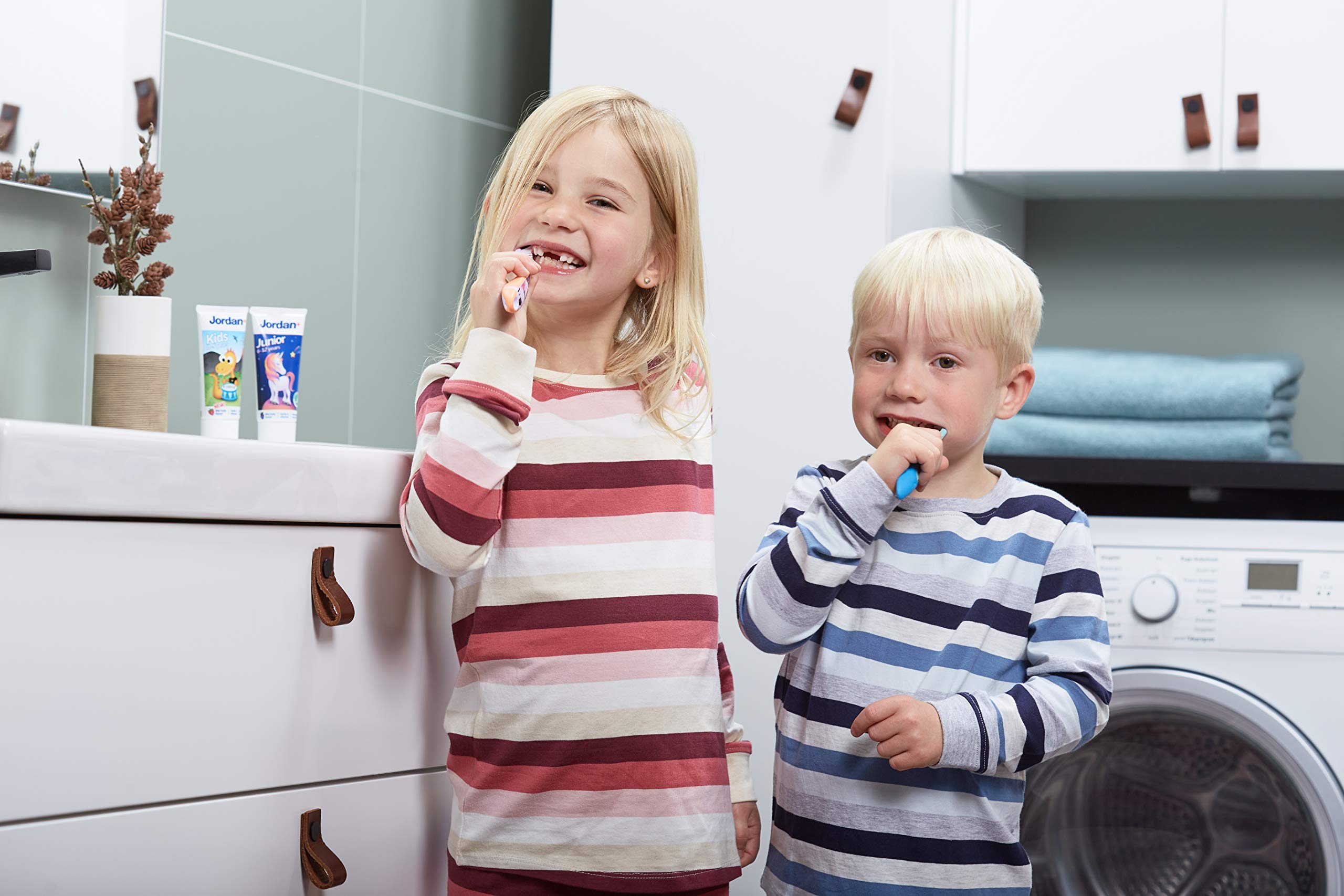 Jordan* | Step 2 Kids Toothbrush | 3-5 Years, Soft Bristles, BPA Free,4 Pack | Blue & Green