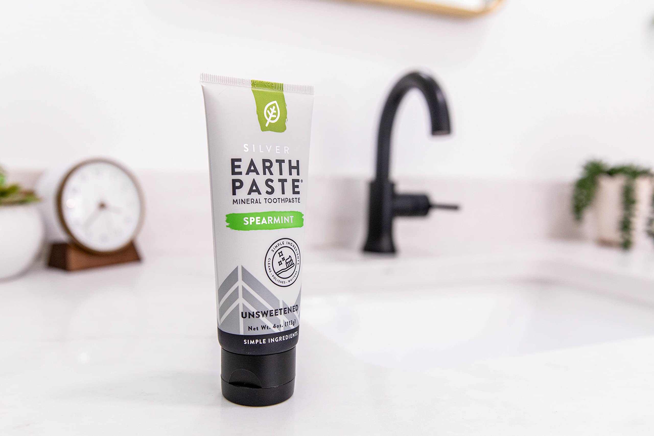 Redmond Earthpaste with Silver – Natural Non-Fluoride Toothpaste, 4 oz Tube (Unsweetened Spearmint)